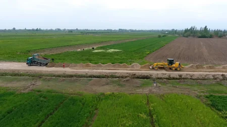 Azərbaycanda cəbhəyanı yollar yenidən qurulur