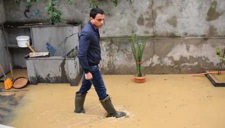 Marneulidə şiddətli yağışların vurduğu ziyan aradan qaldırılır
