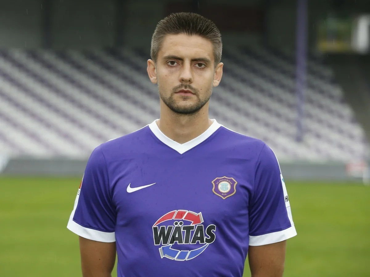 Millimizin futbolçusu Stiven Siqalla görüşündən danışdı - FOTO