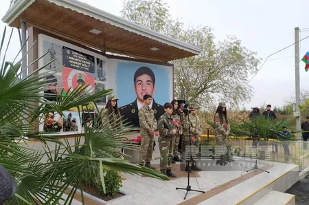 Biləsuvarda Vətən müharibəsi şəhidinin xatirə abidəsinin açılışı olub