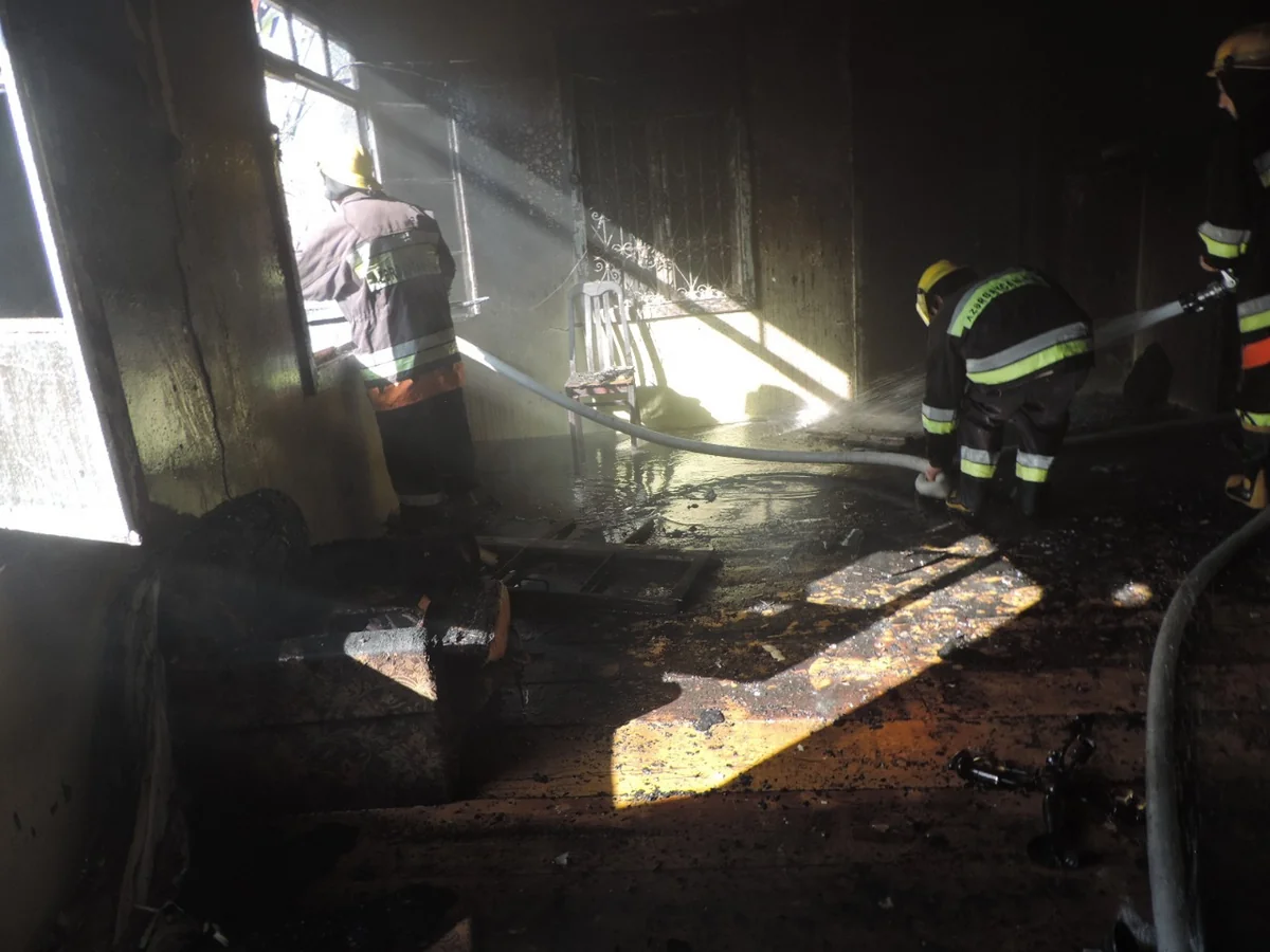 Ağsuda fərdi yaşayış evi yanıb