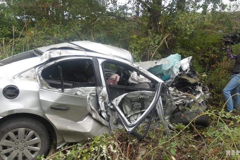 В Шеки автомобиль с российскими номерами попал в ДТП, есть погибший и раненые - ОБНОВЛЕНО