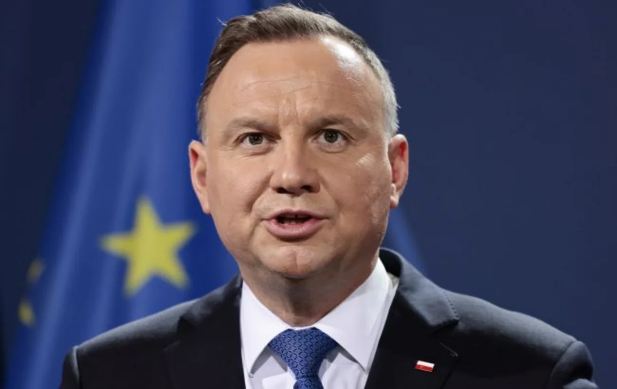 Polşa hərbçilərinin Ukraynaya yerləşdirilməsini istisna etmir