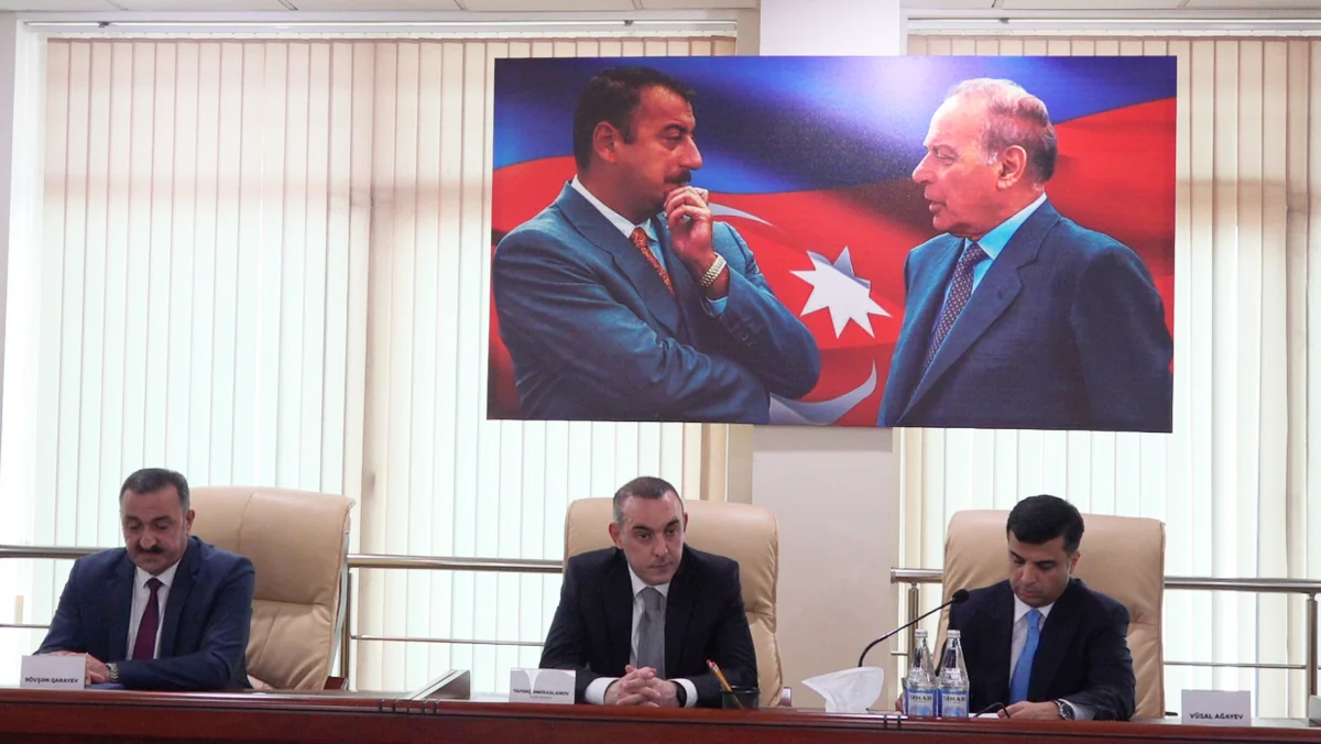 FHN Ümummilli Lider Heydər Əliyevin 100 illiyinə həsr olunan konfrans keçirib