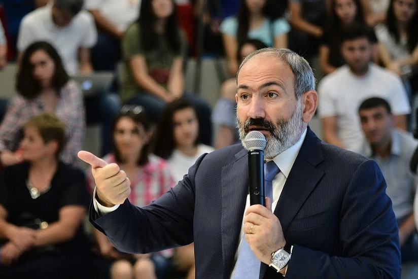 Paşinyanın vətəndaşlarla izdihamlı görüşündə fırıldağı aşkarlandı