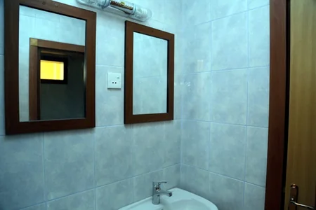 Müdafiə naziri hərbi şəhərcikdə aparılan əsaslı tikinti işlərini yoxlayıb