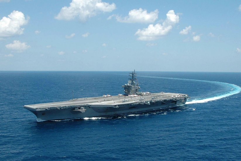 NewsNation: США перенаправили авианосную ударную группу на Ближний Восток