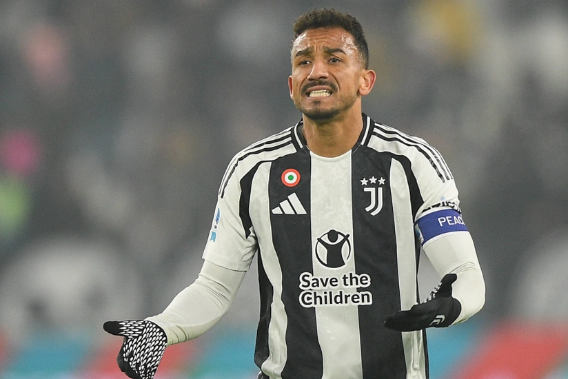 Yuventus futbolçusu ilə yollarını ayırdığını açıqlayıb