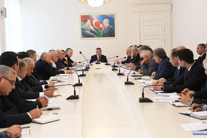 Rövşən Rzayev: “Büdcə gəlirləri məcburi köçkünlərin sosial vəziyyətinin yaxşılaşdırılmasına yönəldilir”