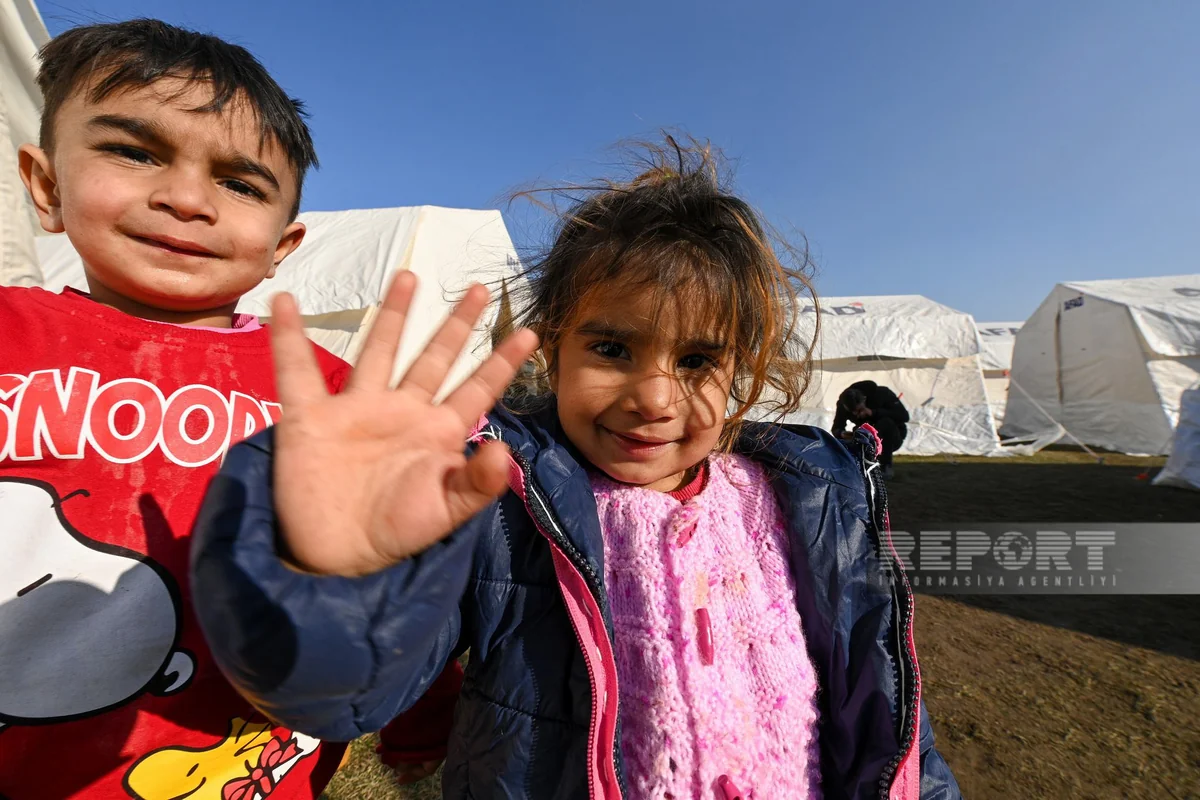 Kahramanmaraşdakı çadır şəhərciyindən danışan şəkillər...