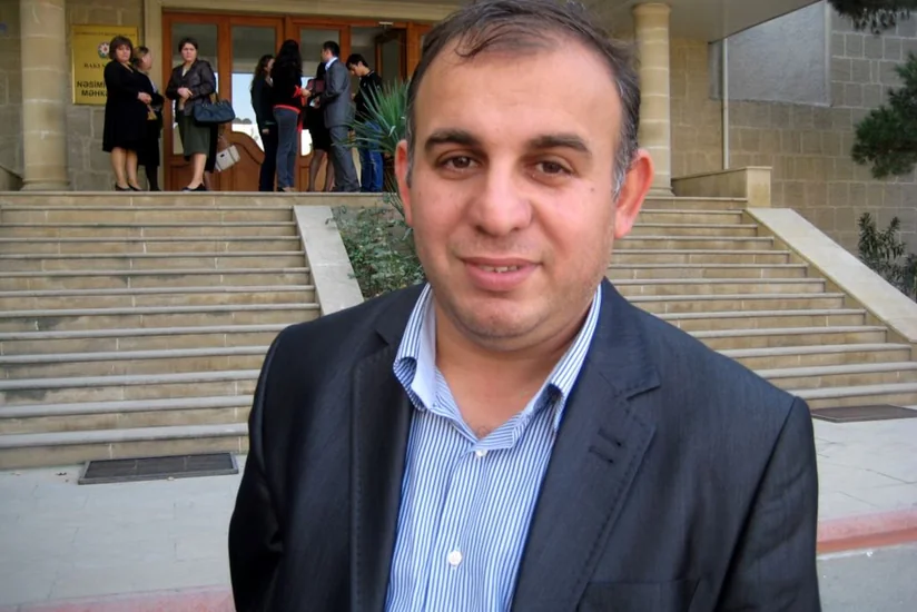Azərbaycanda vəkilin fəaliyyəti dondurulub
