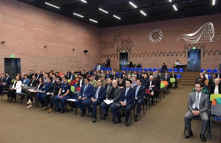 Fərid Qayıbov milli federasiyaların nümayəndələri ilə görüşüb