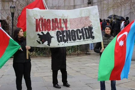 BMT-nin Nyu-Yorkdakı mənzil-qərərgahı qarşısında etiraz mitinqi keçirilib