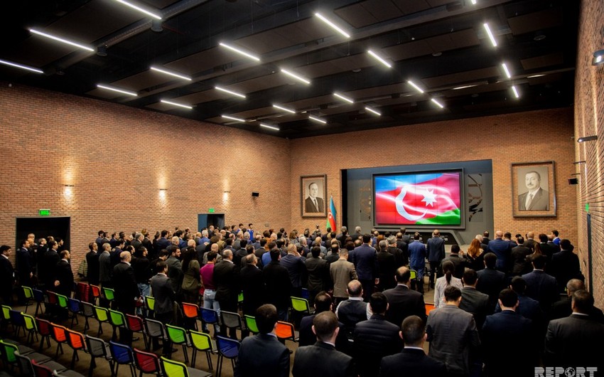Federasiya prezidentinə əməkdar məşqçi adı verildi - FOTO