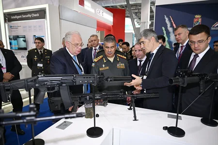 Azerbaijan, Russia discuss prospects for military-technical cooperation
