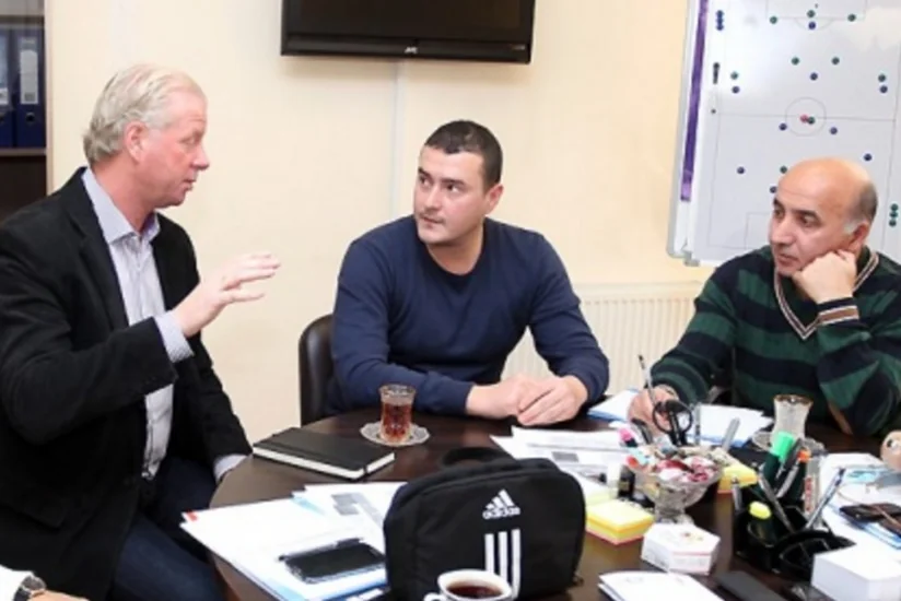 Qarabağın sabiq idman direktoru avrokubok matçından öncə mərcə girib