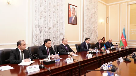 Fərid Əhmədov İraq Federal Ali Məhkəməsinin sədri ilə görüşüb