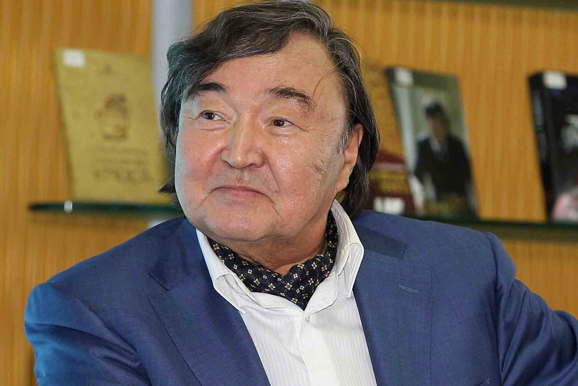 Oljas Süleymenov: Azərbaycan torpaqlarının azad olunacağına inanıram
