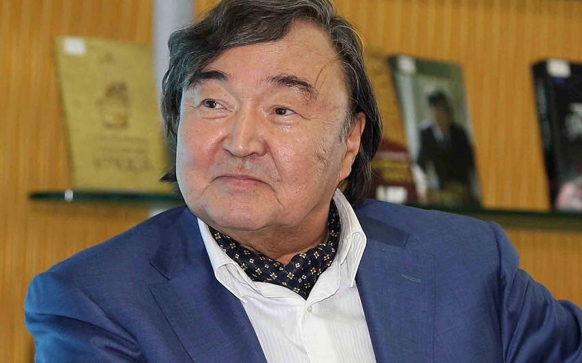 Oljas Süleymenov: Azərbaycan torpaqlarının azad olunacağına inanıram