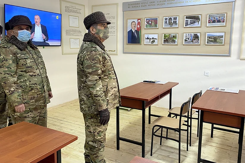 Закир Гасанов посетил новую воинскую часть на освобожденных территориях