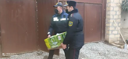   Goranboyda polislər şəhid ailələrinə bayram sovqatı paylayıb