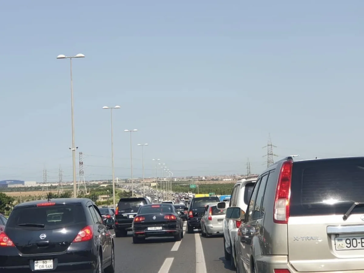 Hava limanı-Mərdəkan avtomagistralında tıxac yaranıb