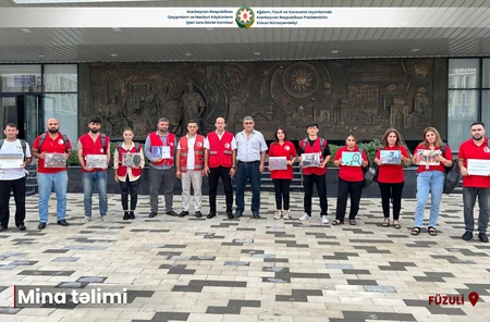 Füzuliyə yeni köçən sakinlərə mina təhlükəsi ilə bağlı təlim keçirilib