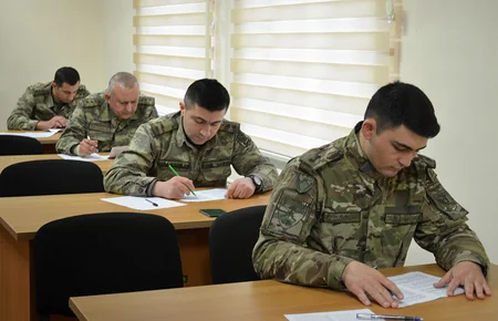 Azərbaycan Ordusunun kadr orqanı işçiləri ilə keçirilən təkmilləşdirmə kursu başa çatıb
