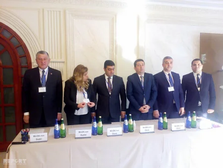Gürcüstandakı Azərbaycan vətəndaşları Tbilisidəki səfirlikdə səs verirlər