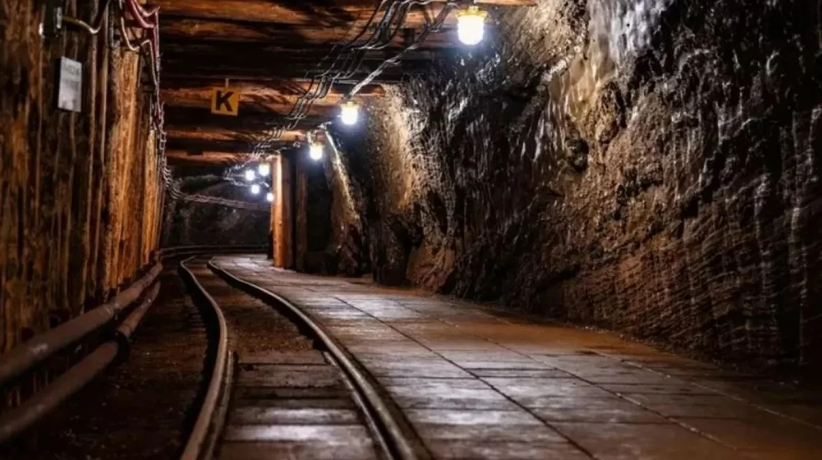 Qazaxıstanda dörd nəfər şaxtada zəhərlənərək ölüb