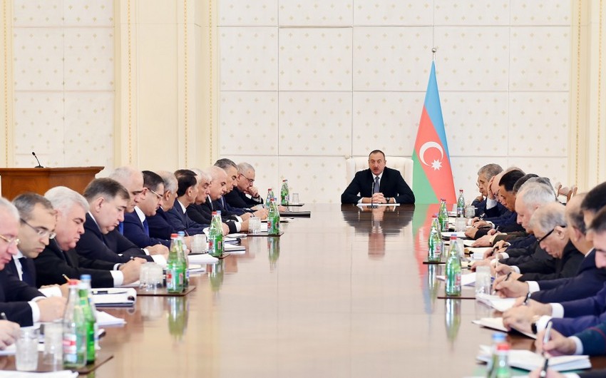Azerbaijani President: Salaries and pensions must increase again