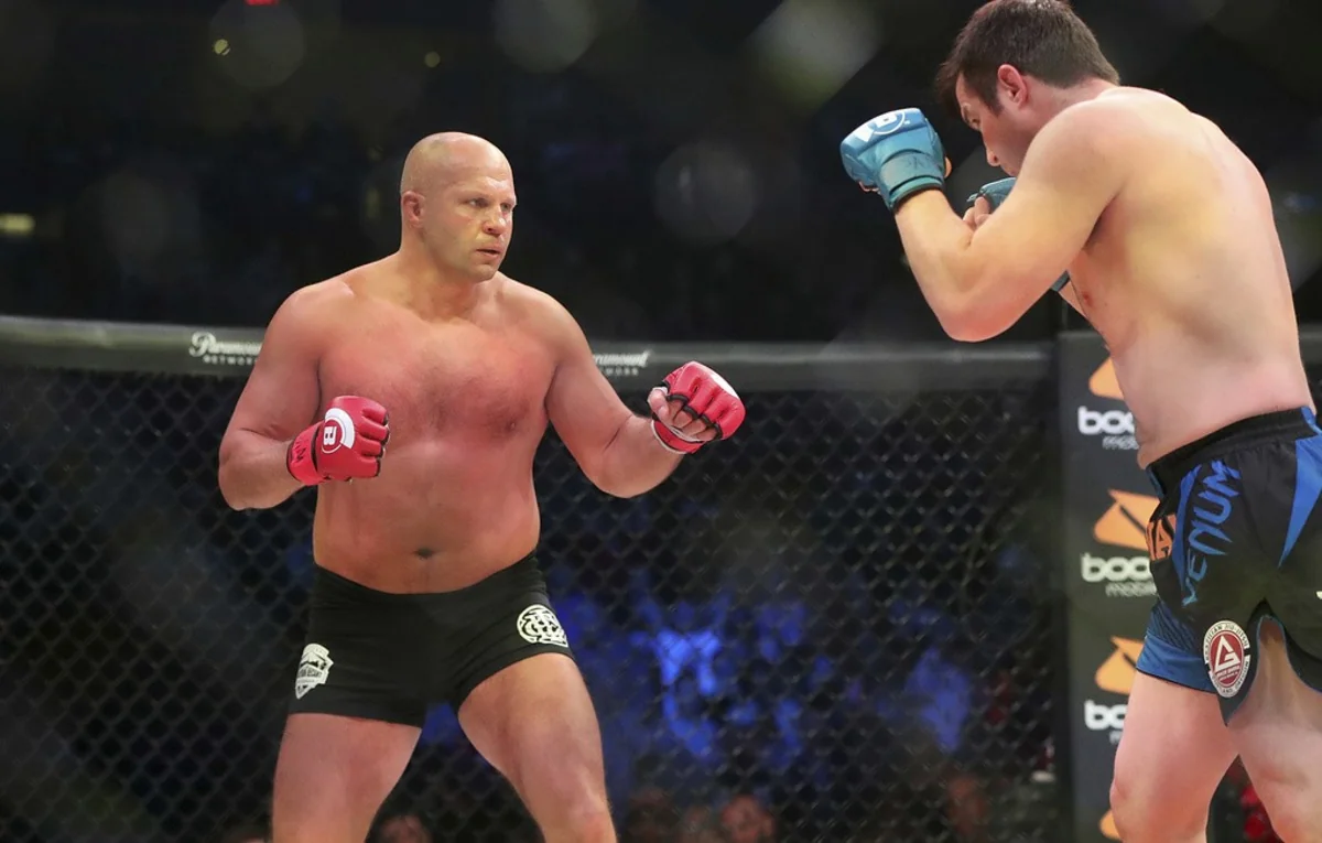 Федор Емельяненко победил американца Соннена в 1/2 финала Гран-при Bellator - ВИДЕО