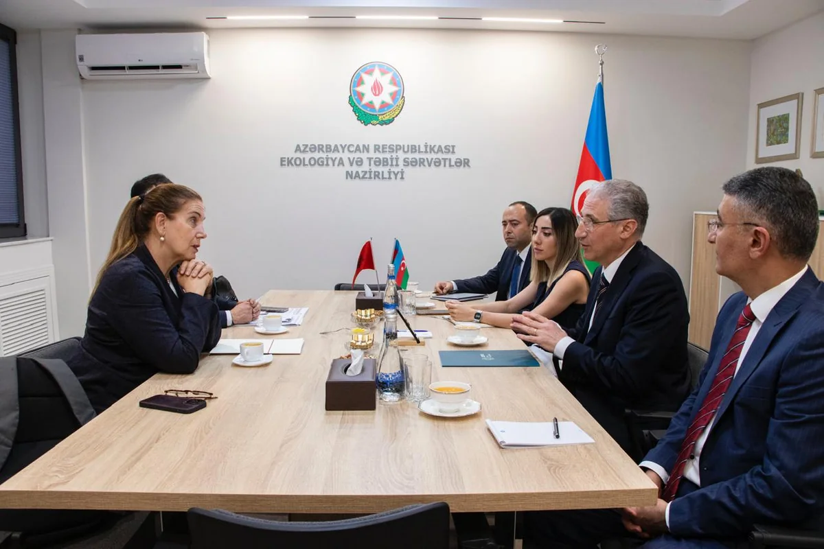 Muxtar Babayev albaniyalı nazirlə iqlim dəyişmələri sahəsində gələcək əməkdaşlığı müzakirə edib