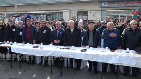 Gəncədə şəhidlərin xatirəsinə inşa edilən bulaq-kompleksinin açılışı olub