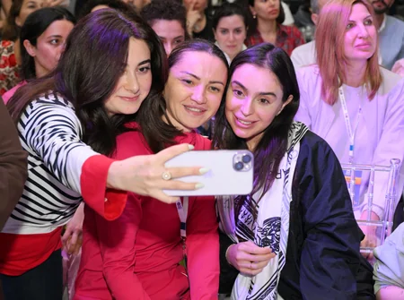 “Nine Senses Fest” Beynəlxalq Yoqa Festivalının bağlanış mərasimi keçirilib