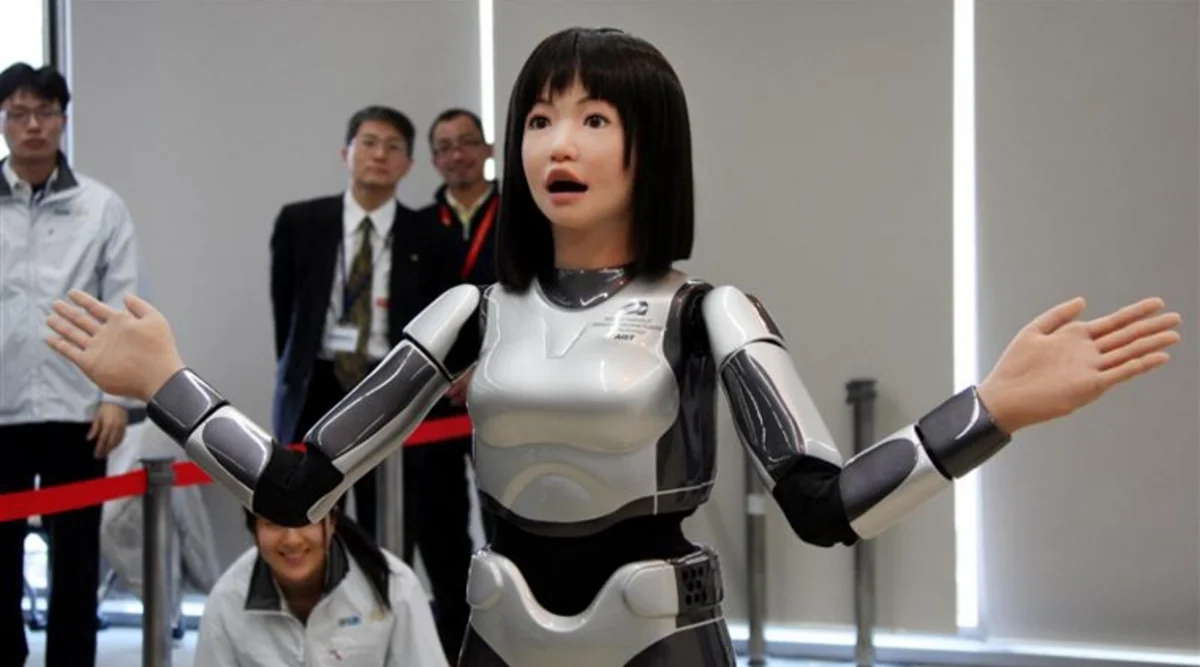 Dünyanın ilk robot hoteli açılıb