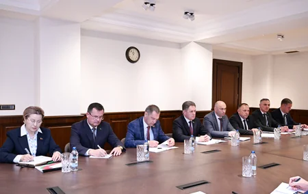 Samir Nuriyev Belarusun Baş nazirinin müavini ilə görüşüb