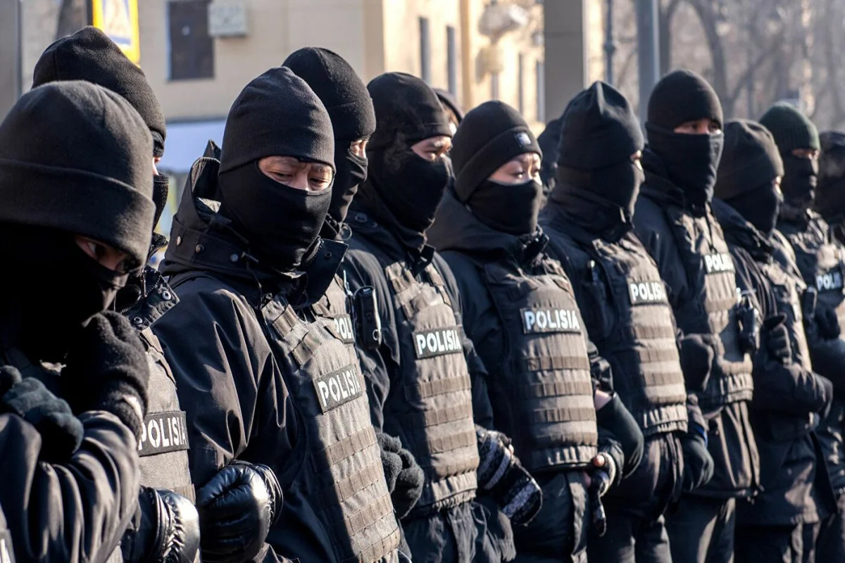 Clashes between protesters and police begin in Almaty city center