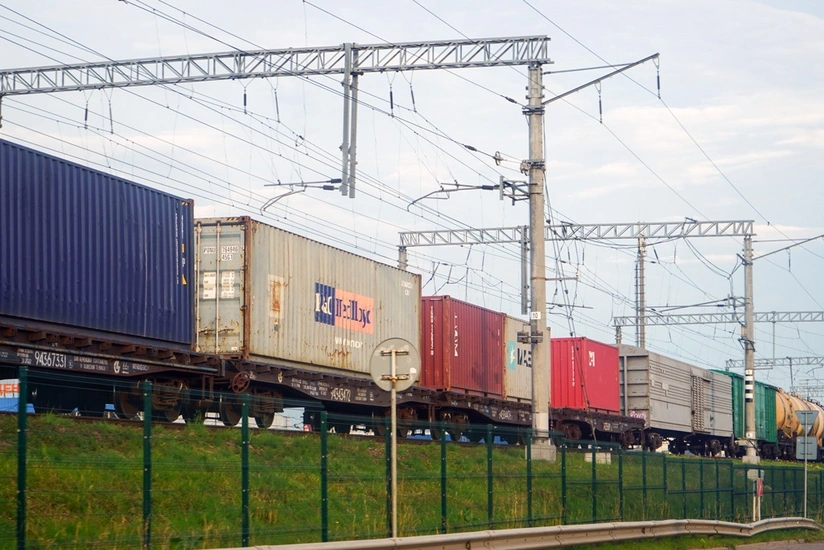 Russia and Iran agree to actively develop North-South transport corridor