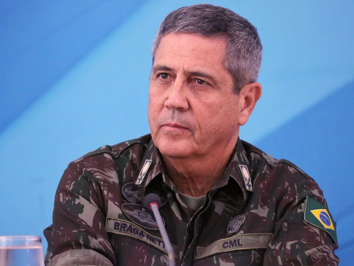 Экс-министр обороны Бразилии арестован за попытку госпереворота