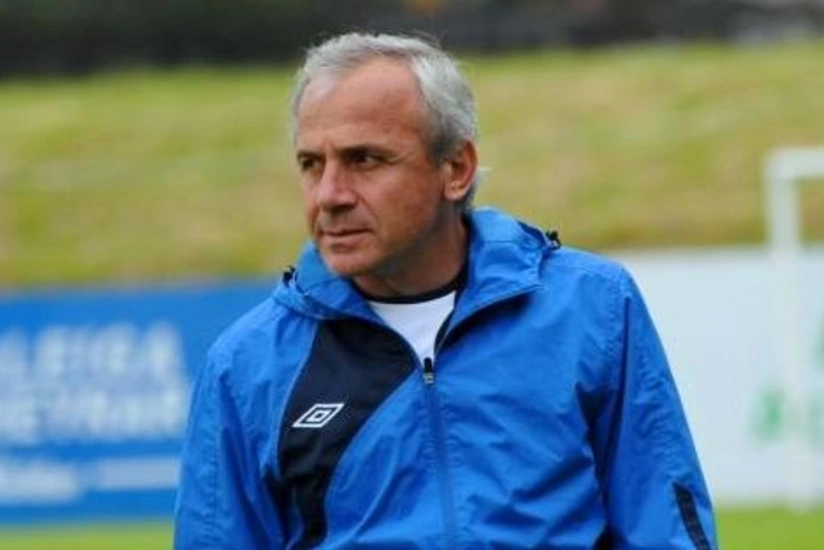 Zaur Svanadze: 10 nəfərlə oynamaq çox çətin idi