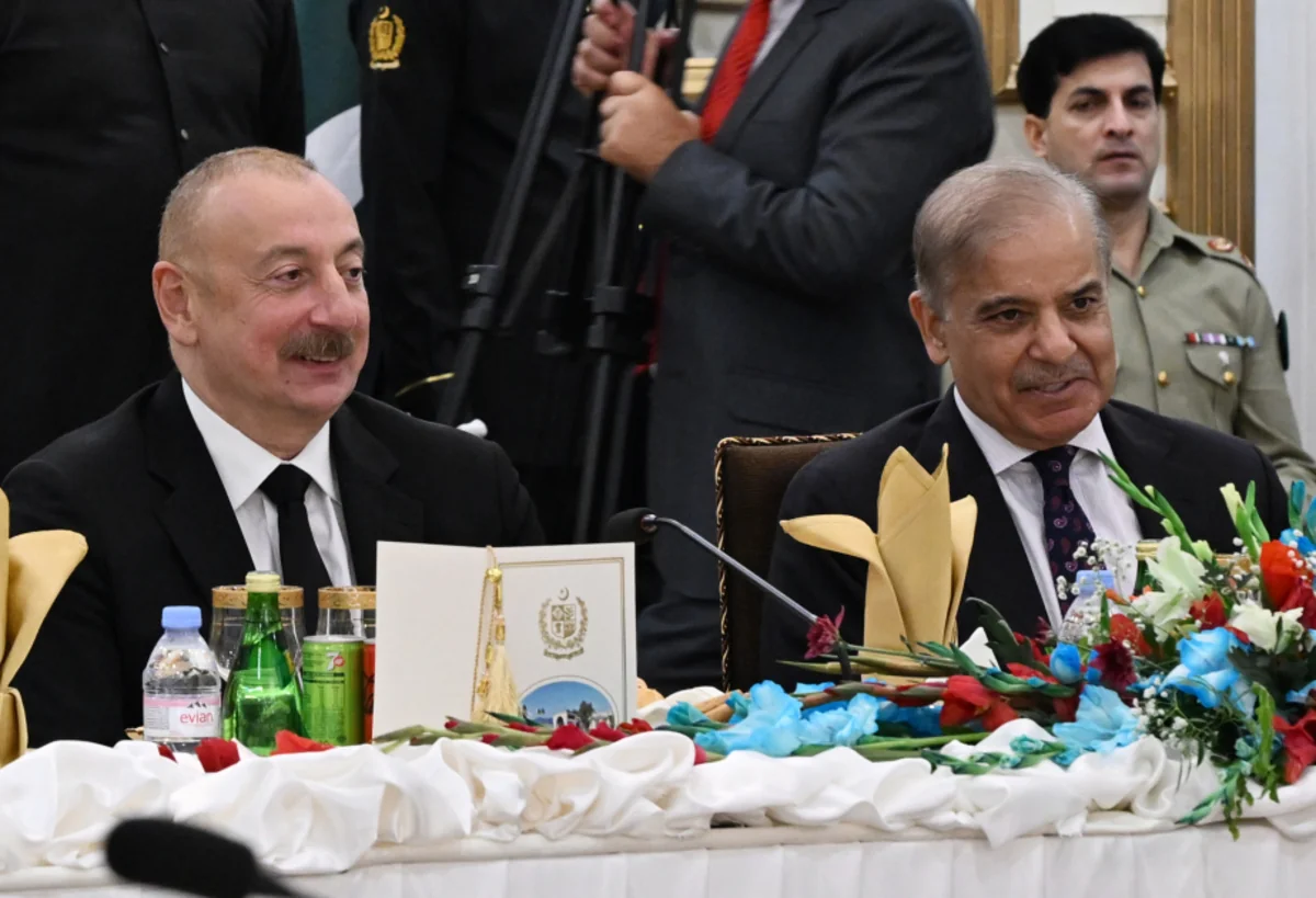 Pakistanın Baş nazirinin adından Azərbaycan Prezidentinin şərəfinə rəsmi nahar verilib