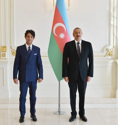 President Ilham Aliyev receives credentials of incoming Italian ambassador - UPDATED