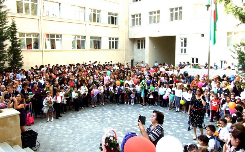 Bu gün dərs ilinin birinci yarımili başa çatır