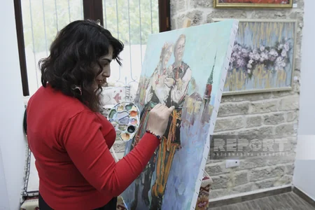 Azerbaijani artists present paintings dedicated to history, culture of Poland