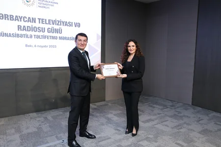 İqtisadiyyat Nazirliyi bir sıra televiziya işçilərini Fəxri fərmanla təltif edib