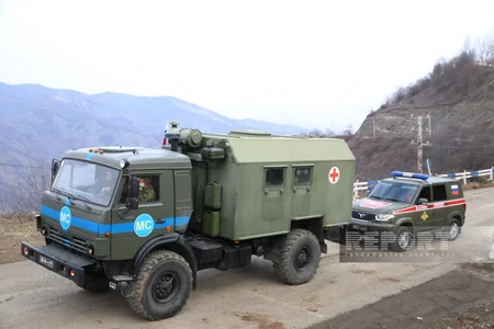 Xankəndi-Laçın yolunda Rusiya sülhməramlılarının tibb xidməti və hərbi polis avtomobilləri maneəsiz hərəkət edib