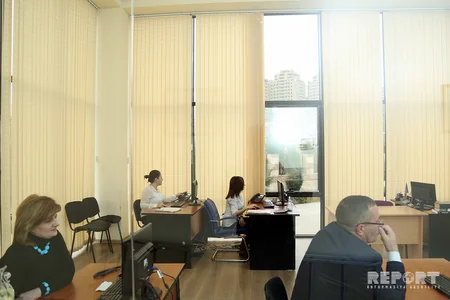 Zeynəb Xanlarovanın zəng etdiyi, İlqar Mikayıloğlunun əsəbləşdiyi, Tolikin hədələdiyi operatorlar - REPORTAJ