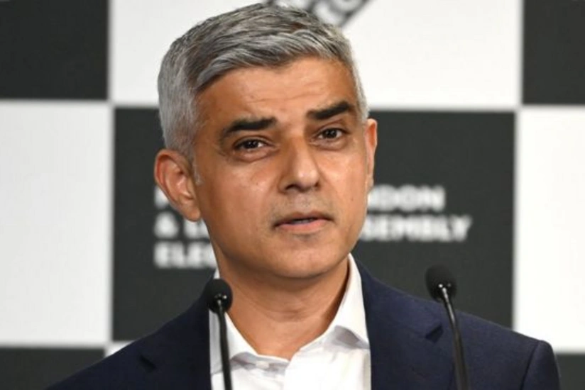 Мэр Лондона отказал Киеву в передаче подлежащих утилизации машин