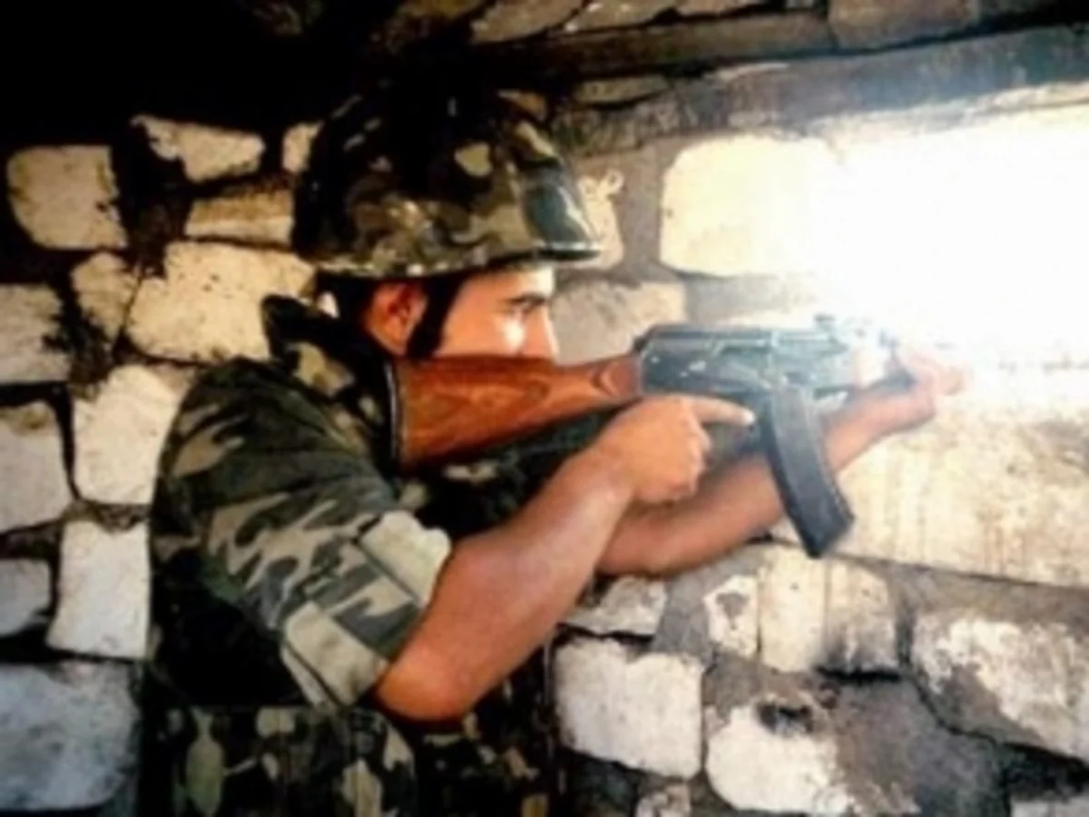 Минобороны Азербайджана: В различных направлениях фронта режим прекращения огня нарушен 39 раз